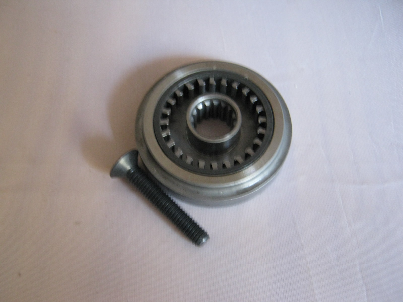 Freilauftrommel mit Freilauf Senkschraube und Nadellager Freilauftrommel mit Freilauf Senkschraube und Nadellager